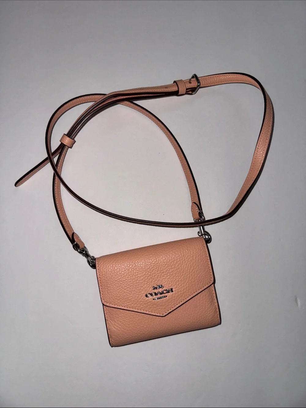 NWOT Coach Mini Envelope Wallet Crossbody